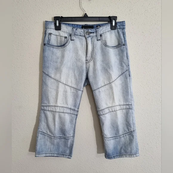 Stylish Light Blue Denim Shorts Size Waist 29. - Picture 7 of 7